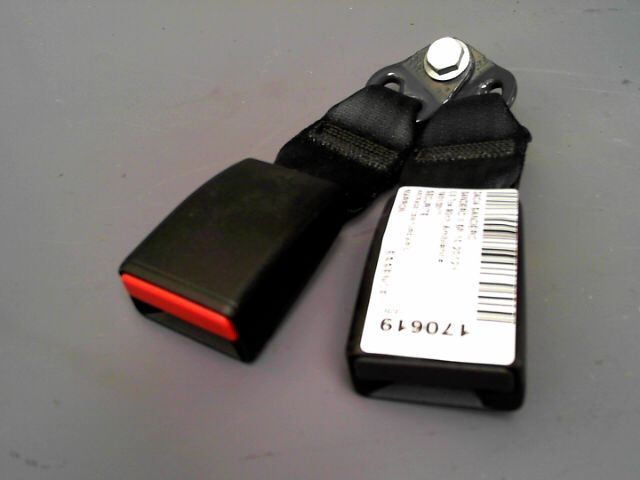 Attache ceinture arriere gauche DACIA SANDERO 0.9 Tce 90ch Ambiance Essence - 1