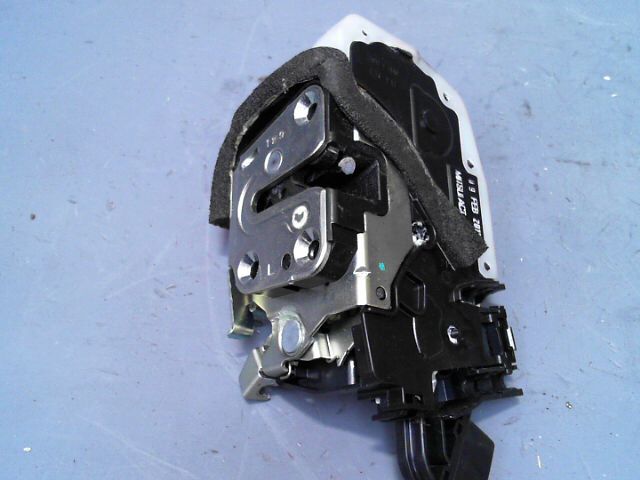 Serrure avant gauche NISSAN MICRA 1.2 80ch Tekna Essence - 1