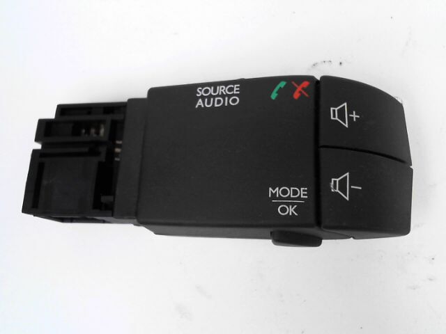 Commande autoradio RENAULT CLIO Diesel - 1