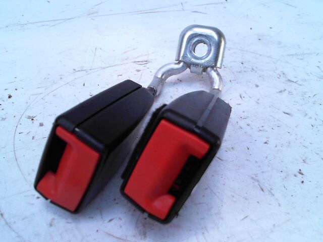 Attache ceinture arriere gauche SEAT IBIZA Essence - 1