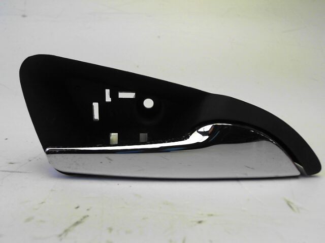Poignee interieur arriere droit OPEL CORSA Essence - 1
