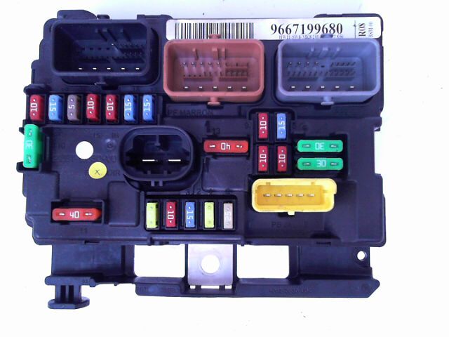 Boitier servitude moteur (BSM) CITROEN C3 1.4 HDi 70ch FAP Attraction Diesel - 1