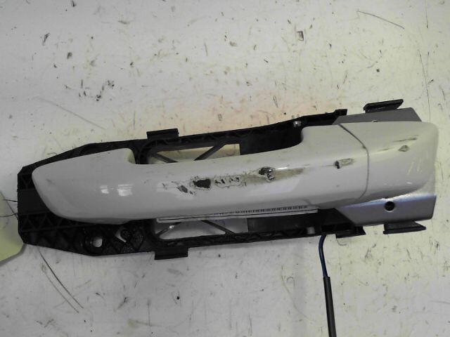 Poignee porte avant gauche VOLKSWAGEN SCIROCCO Diesel - 1
