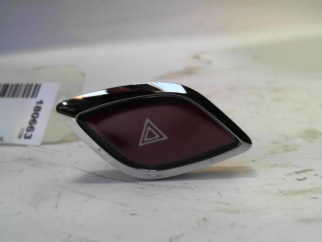 Bouton de warning CITROEN DS3 Diesel - 1