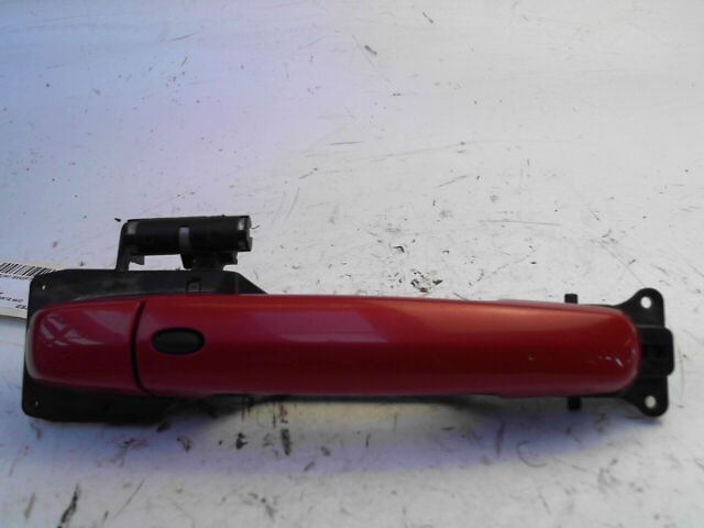 Poignee porte avant droit SUZUKI SWIFT Essence - 1