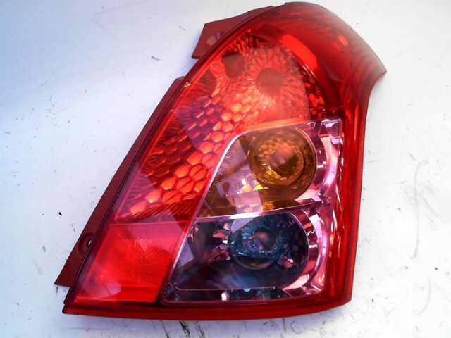 Feu arriere principal droit (feux) SUZUKI SWIFT Essence - 1
