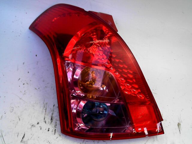 Feu arriere principal gauche (feux) SUZUKI SWIFT Essence - 1