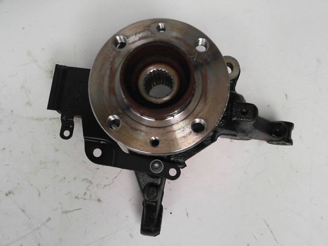 Fusee avant gauche RENAULT CLIO Diesel - 1