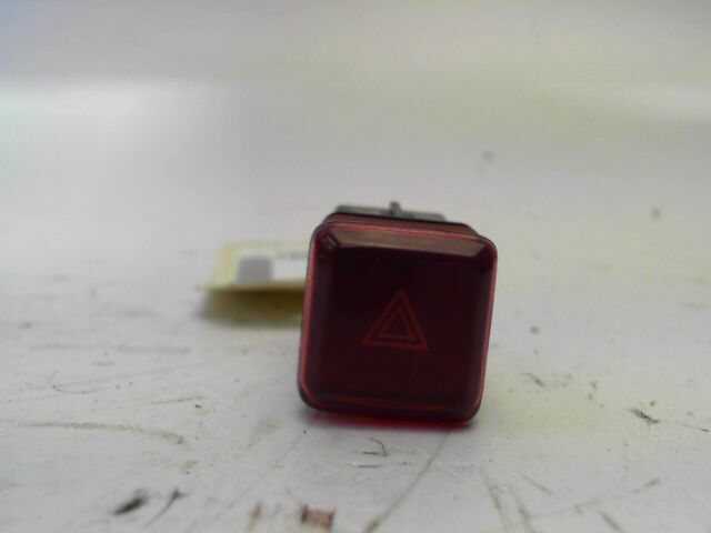 Bouton de warning CITROEN C3 PICASSO 1.6 HDi 90ch FAP Diesel - 1