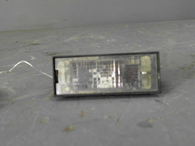 Eclairage de plaque RENAULT MASTER 2.3 dCi 100ch Grand Confort Diesel - 1
