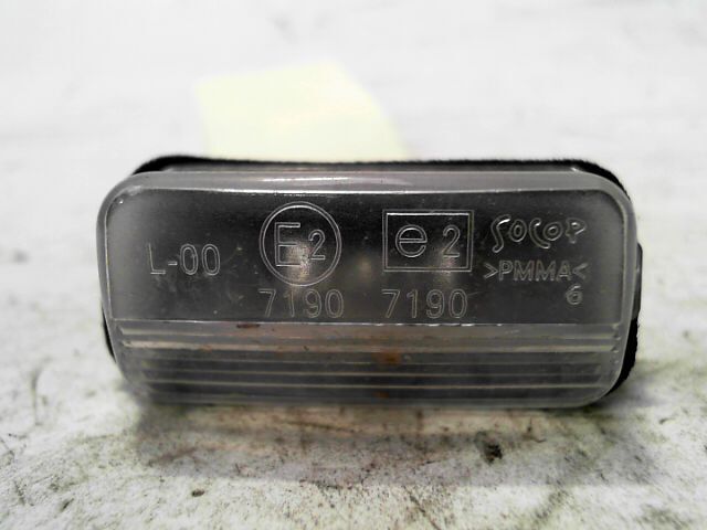 Eclairage de plaque PEUGEOT 5008 Diesel - 1