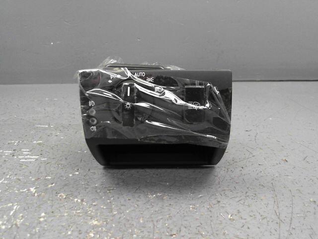 Commande de phare MERCEDES CLASSE A A 200 Classic Essence - 1