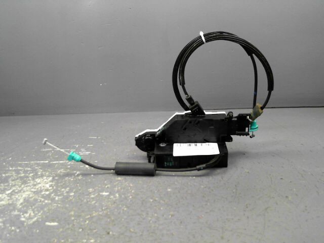 Serrure avant droit PEUGEOT 207 1.6e 16v FÃ©line Essence - 1