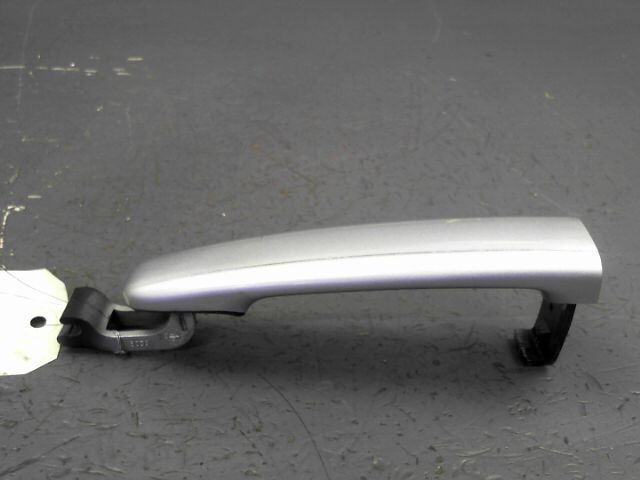 Poignee porte avant droit C2 1L6HDI Diesel - 1