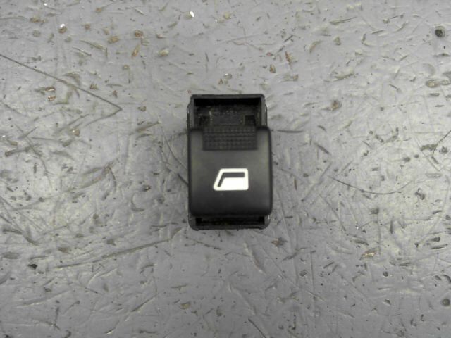 Interrupteur de leve vitre avant droit C2 1L6HDI Diesel - 1