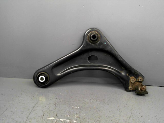 Triangle avant droit CITROEN C3 1.2 PureTech 82ch Confort Essence - 1