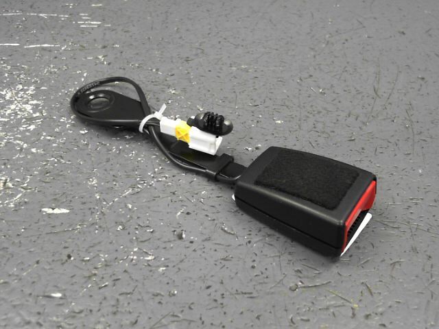 Attache ceinture avant gauche CITROEN C3 1.2 PureTech 82ch Confort Essence - 1