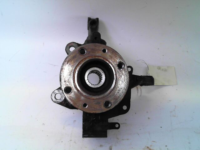 Fusee avant gauche RENAULT CLIO Diesel - 1