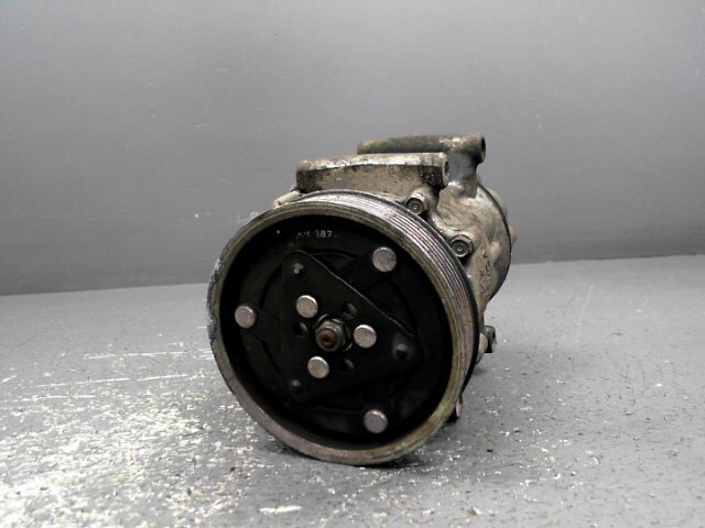 Compresseur clim RENAULT CLIO 1.5 DCi 85ch Confort Expression Diesel - 1