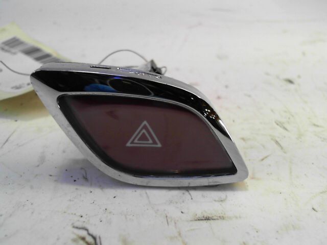 Bouton de warning CITROEN C3 1.6 e-HDi 90ch FAP Airdream Exclusive Diesel - 1