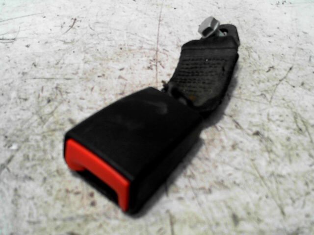 Attache ceinture arriere droit FORD KA 1.2i 69ch Trend Essence - 1