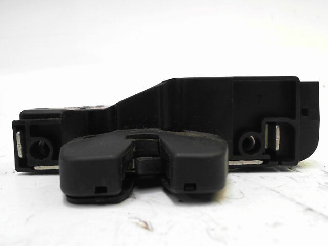 Serrure de hayon CITROEN C4 1.6 HDi 92 Airdream Business Diesel - 1
