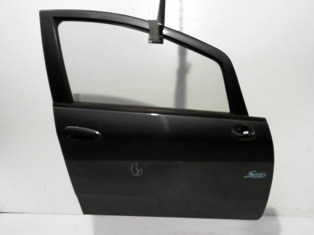 Porte avant droit FIAT PUNTO 1.3TD 16v Multijet 75ch Dynamic Diesel - 1