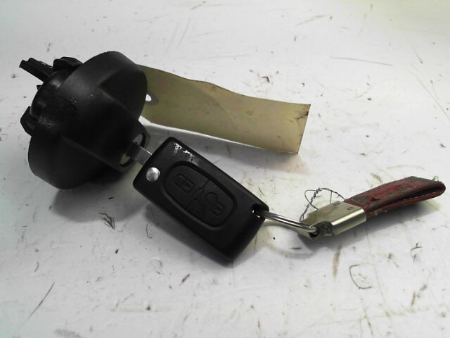 Bouchon de carburant CITROEN C3 1.4 HDi 70ch Confort Diesel - 1