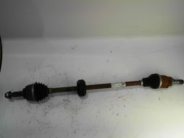 Cardan droit (transmission) DACIA SANDERO 0.9 Tce 90ch Stepway Prestige Essence - 1