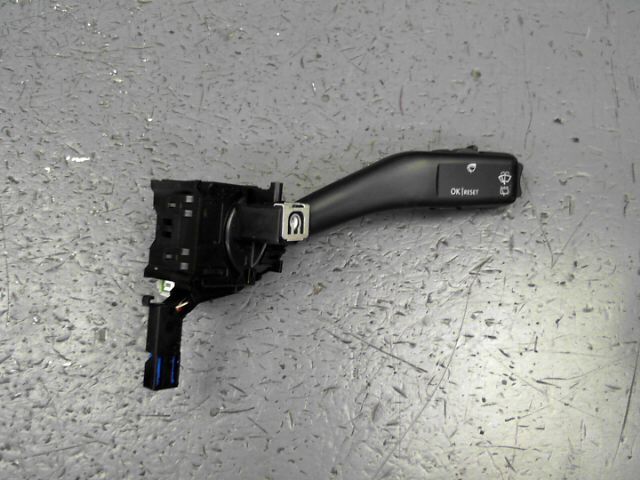 Commodo d'essuie glaces VOLKSWAGEN GOLF Confort 1.4 75ch Essence - 1