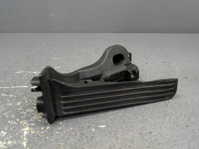 Pedale d'accelerateur VOLKSWAGEN GOLF Confort 1.4 75ch Essence - 1