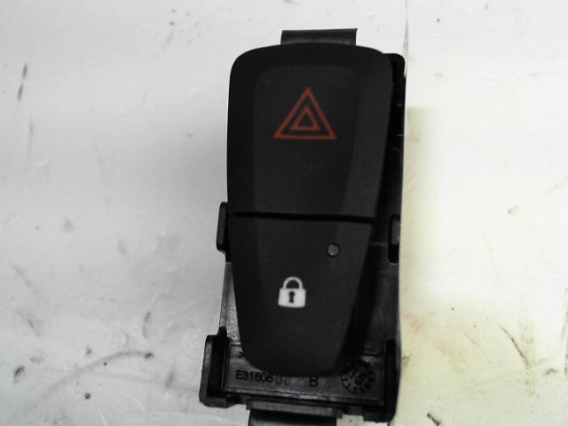 Bouton de warning RENAULT MEGANE Diesel - 1