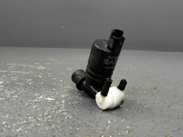 Pompe lave glace avant PEUGEOT 5008 Diesel - 1