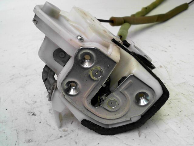 Serrure avant droit MAZDA 2 Diesel - 1
