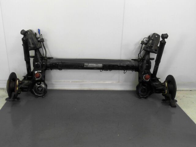 Train arriere complet PEUGEOT 2008 1.6 e-HDi 92ch FAP FÃ©line Titane Diesel - 1