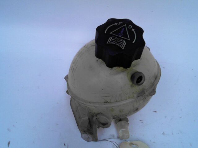 Vase d'expansion PEUGEOT PARTNER 1.6 HDi 110ch FAP Diesel - 1