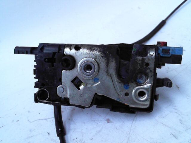 Serrure arriere droit PEUGEOT 207 1.4 HDi Blue Lion Style Diesel - 1