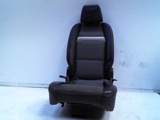 Siege arriere gauche PEUGEOT 307 1.6HDi 16v FAP 110ch Oxygo Diesel - 1