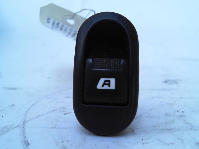 Interrupteur de leve vitre avant gauche CITROEN C3 1.4 HDi 70 Diesel - 1