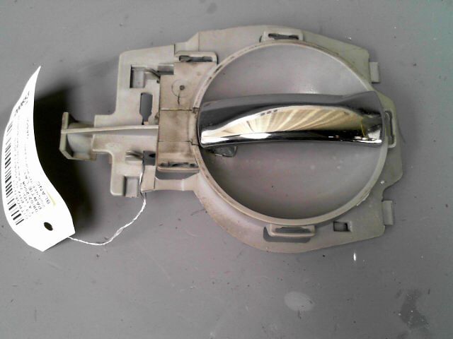 Poignee interieur arriere gauche CITROEN C3 1.4 HDi 70 Pack Clim Sensodrive Diesel - 1