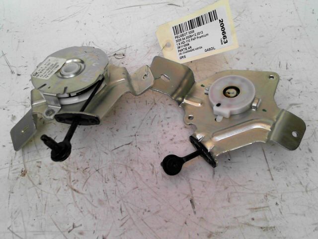 Charniere de hayon PEUGEOT 3008 1.6 HDi 110 FAP Premium Diesel - 1