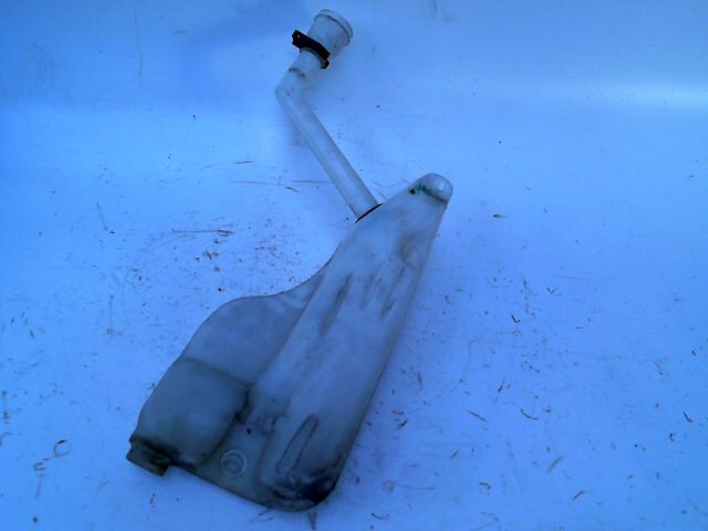 Vase de lave glace RENAULT MEGANE 1.5 dCi 110cv FAP Expression EDC Diesel - 1