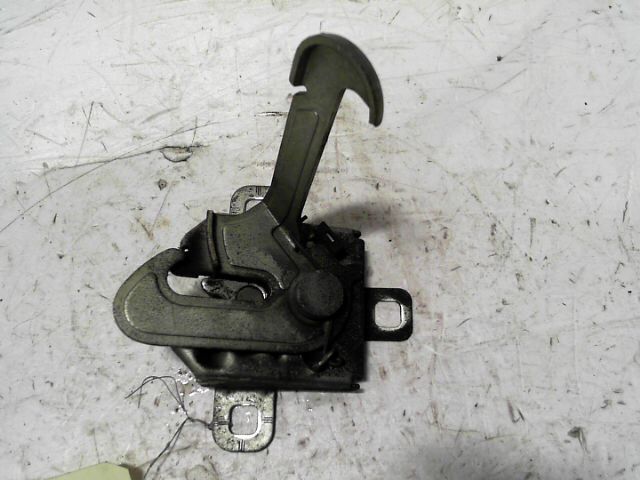 Serrure de capot FIAT PUNTO 1.3TD 16v Multijet 75ch Dynamic Diesel - 1