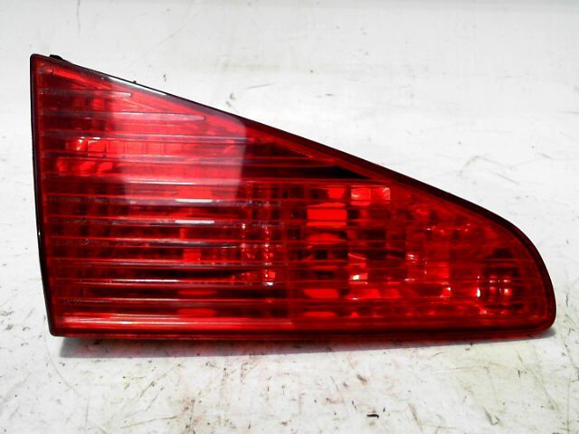 Feu arriere secondaire gauche (feux) PEUGEOT 607 2.2e 16v Auto Essence - 1
