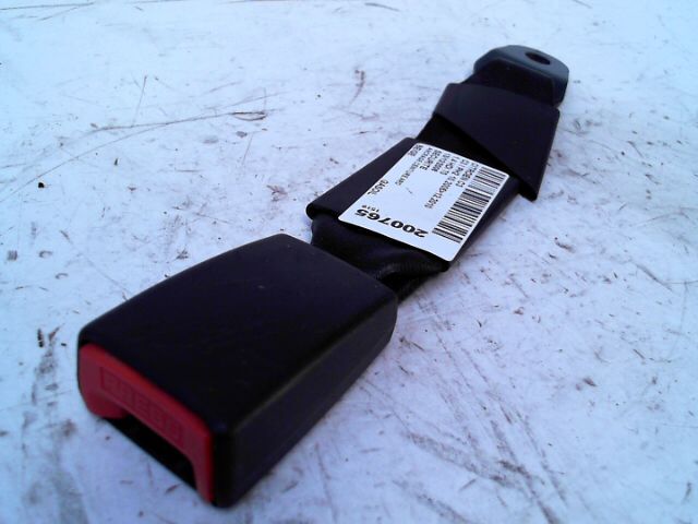 Attache ceinture arriere droit CITROEN C3 1.4 HDi 70 Diesel - 1