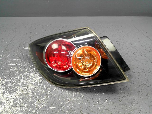 Feu arriere principal gauche (feux) MAZDA MAZDA 3 1.6 MZ-CD Elegance Diesel - 1