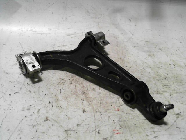 Triangle avant gauche ALFA ROMEO 147 1.6 T.S 120ch Distinctive Essence - 1