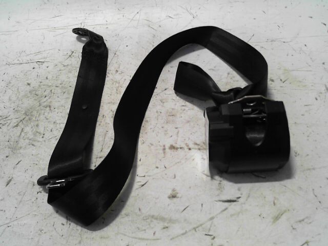 Ceinture arriere droit VOLKSWAGEN POLO 1.6 TDi 90ch CR FAP Life Diesel - 1