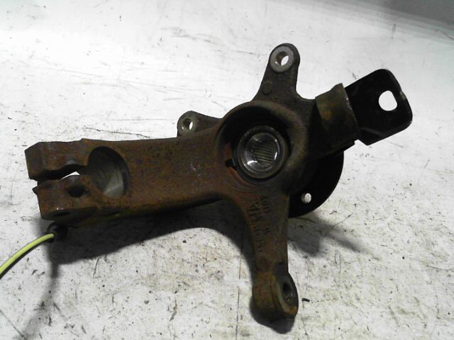 Fusee avant gauche TOYOTA YARIS 1.4D-4D Diesel - 1