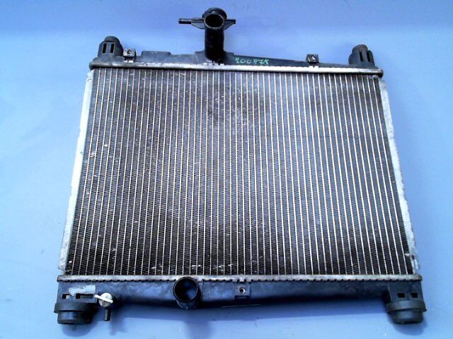 Radiateur eau TOYOTA YARIS 1.3 Linea Luna Essence - 1